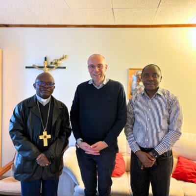 Mgr Muyengo, évêque d’Uvira (RDC), en visite chez les SMB à Torry